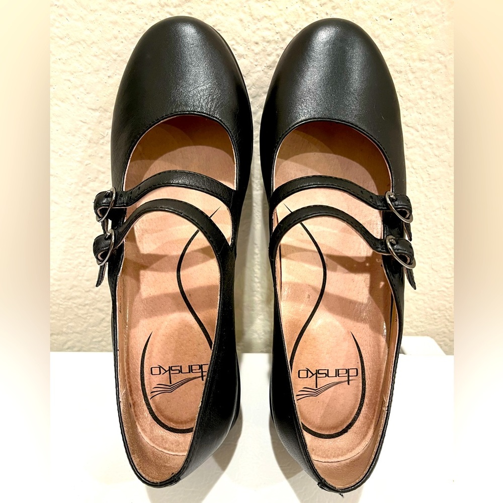 Women’s Dansko, black, Josie Nappa ll, leather Mary Jane shoes in size 37